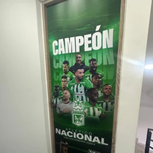 Funda decorativa para puerta del Atlético Nacional, equipo campeón, Liga Colombiana 2024-II.