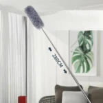 Plumero extensible de microfibra gris, 280cm, para limpieza de techos y esquinas altas.