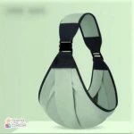 Fular portabebé ergonómico color gris claro con tiras ajustables y broche negro, ideal para cargar bebés.