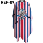 Capa de barbero impermeable con diseño de rayas rojas, blancas y azules y logo de barbería clásica.