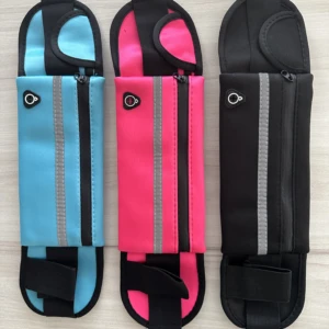 Set x2 canguros deportivos: uno azul, uno rosa, uno negro, con tiras reflectantes y cremallera.