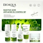 Mini kit viajero facial Bioaqua Salicylic Acid anti-acné, set con 4 productos en envases pequeños, con fondo verde y molecular.