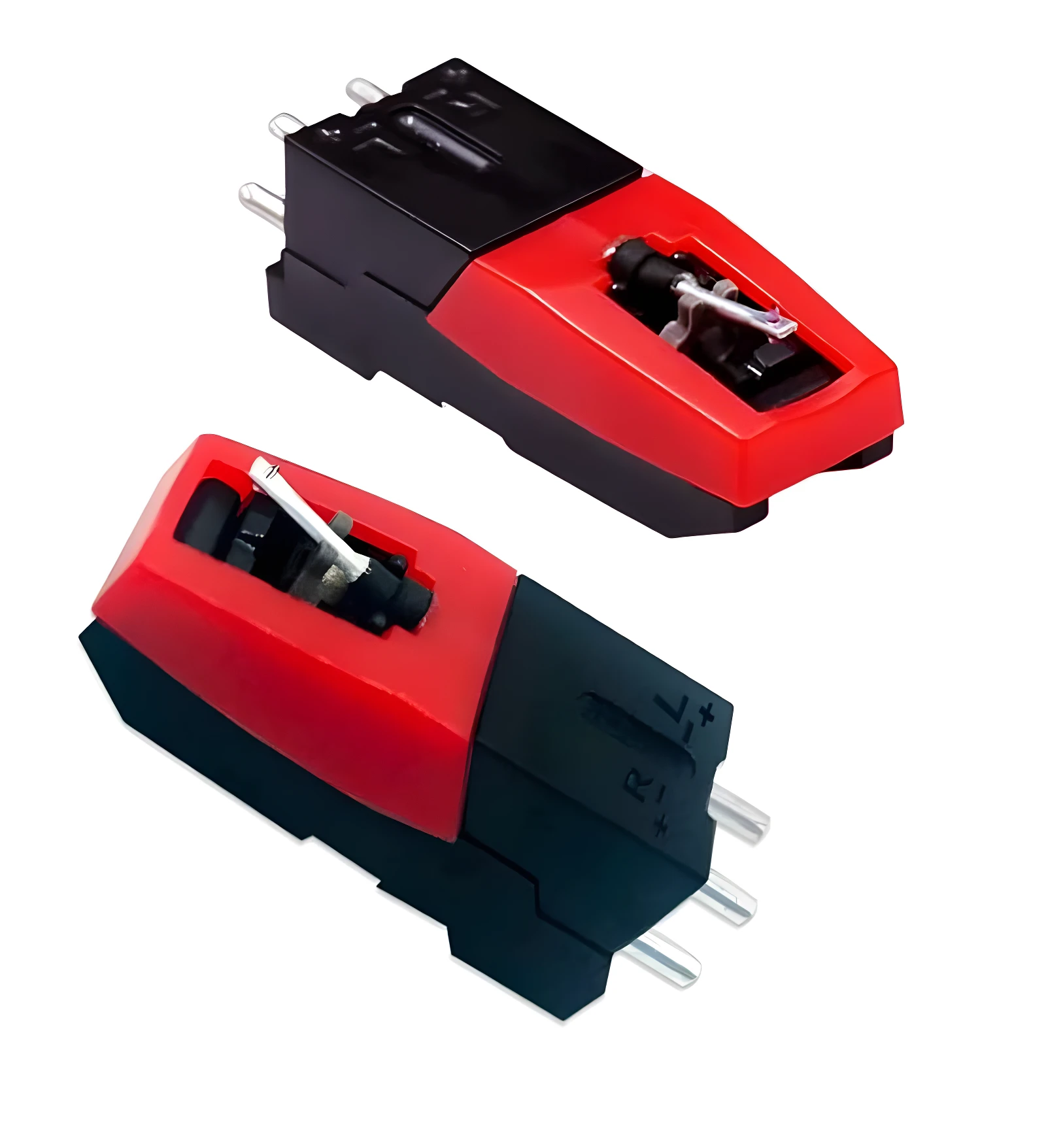 Dos agujas universales para tocadiscos fonógrafo, una roja y negra en vista superior y otra en vista inferior con marcas R y L.