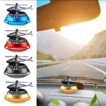 Ambientador solar para carro, helicóptero metálico cromado, base azul vibrante.