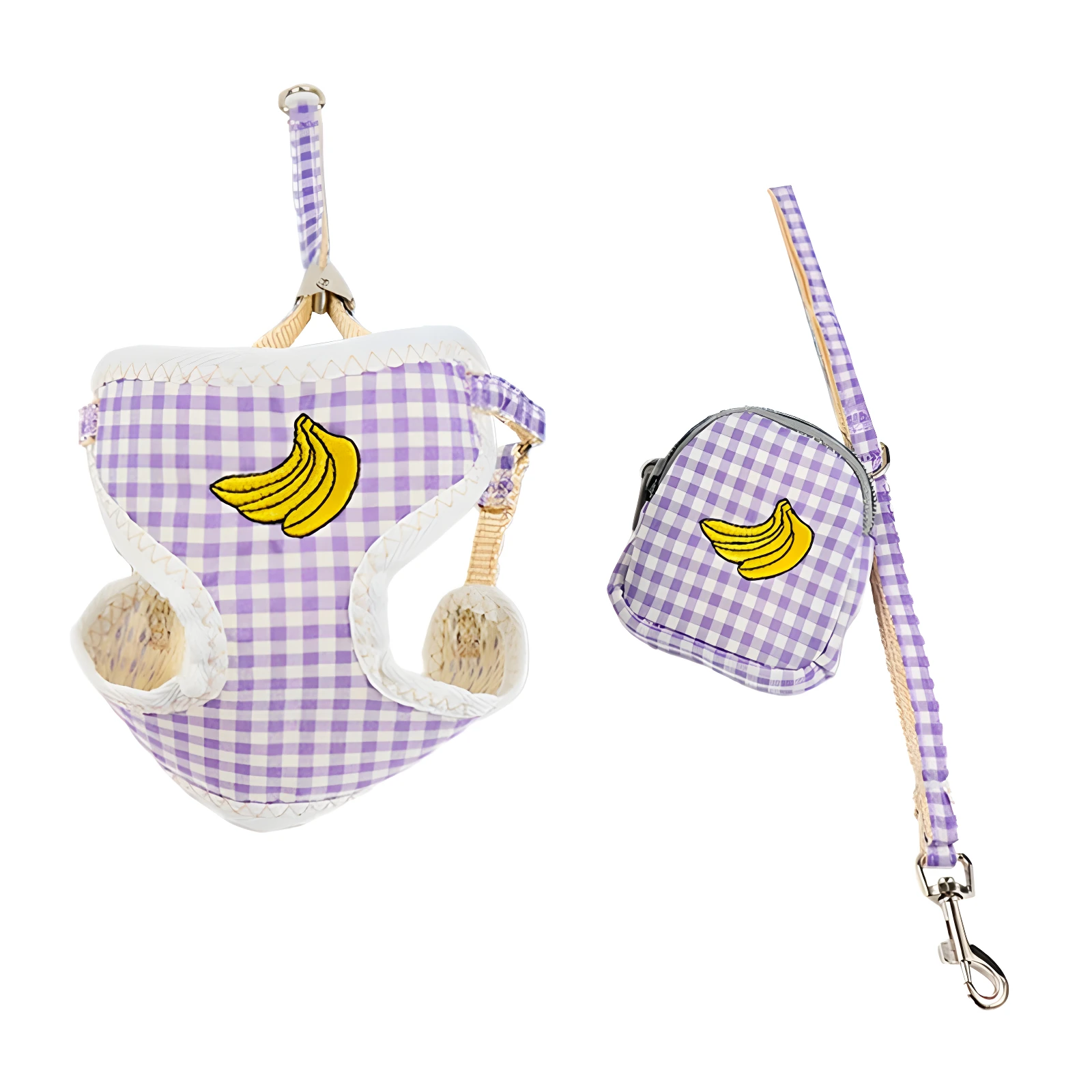 Arnés para gato morado con cuadros y diseño de bananos, junto con correa y bolso pequeño a juego.