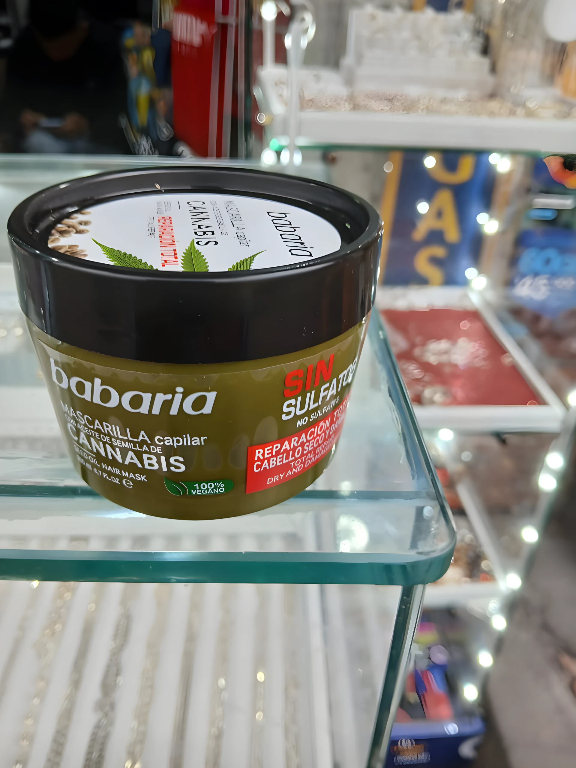 Mascarilla capilar Babaria Cannabis 270 ml, para cabello seco y dañado, sin sulfatos, 100% vegana.