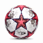 Balón de fútbol profesional #5, diseño con estrellas rojas y blancas, texturas desgastadas, ideal para todo clima.