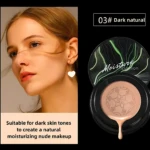 CC Cushion base matificante "Dark natural" 03, ideal para pieles oscuras, para un maquillaje nude e hidratante.