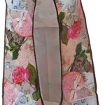 Bolsas talego grandes estampadas con Eiffel y rosas, cremallera abierta para organizar y transportar.