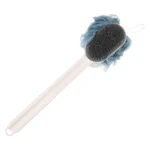Cepillo de baño blanco con cerdas de silicona y esponja azul, mango largo para espalda.