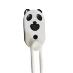 Cepillo para mascotas blanco con diseño de panda, ideal para aplicar vapor.