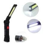 Linterna de trabajo recargable negra con luz LED COB blanca brillante y detalles de imán.