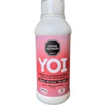 Botella blanca con etiqueta rosa de Yoi colágeno líquido sabor fresa, mora y jamaica, sin azúcar, 500 ml.