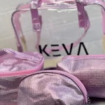 Set de 4 cosmetiqueras brillantes holográficas rosadas, transparentes y plateadas.