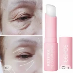 Crema de ojos Retinol Eelhoe en barra rosa, lado a lado, antes y después de atenuar arrugas.