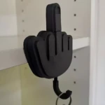 Set x2 Ganchos para Llaves Mano Dedo Medio - Mantiene tus llaves organizadas y a mano - Imagen 3