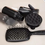 Kit 4 cepillos para cabello negro: cepillo ventila, peine, aplicador y masajeador.