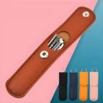 Estuche de cuero café con kit de limpieza de oídos, incluye 4 estuches de colores.