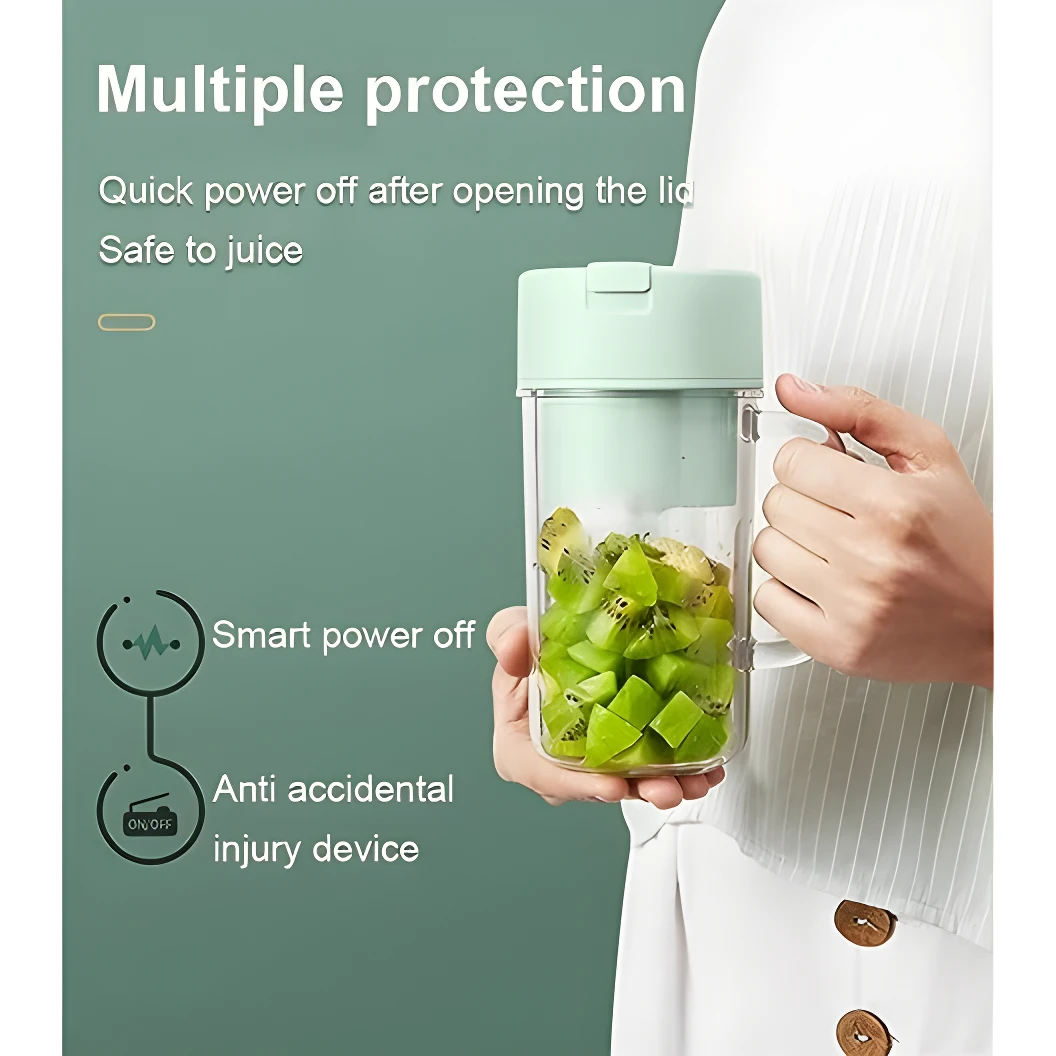 Licuadora portátil verde con vaso transparente lleno de trozos de kiwi y mano sujetándola. Muestra protecciones "Smart power off" y "Anti accidental injury device".