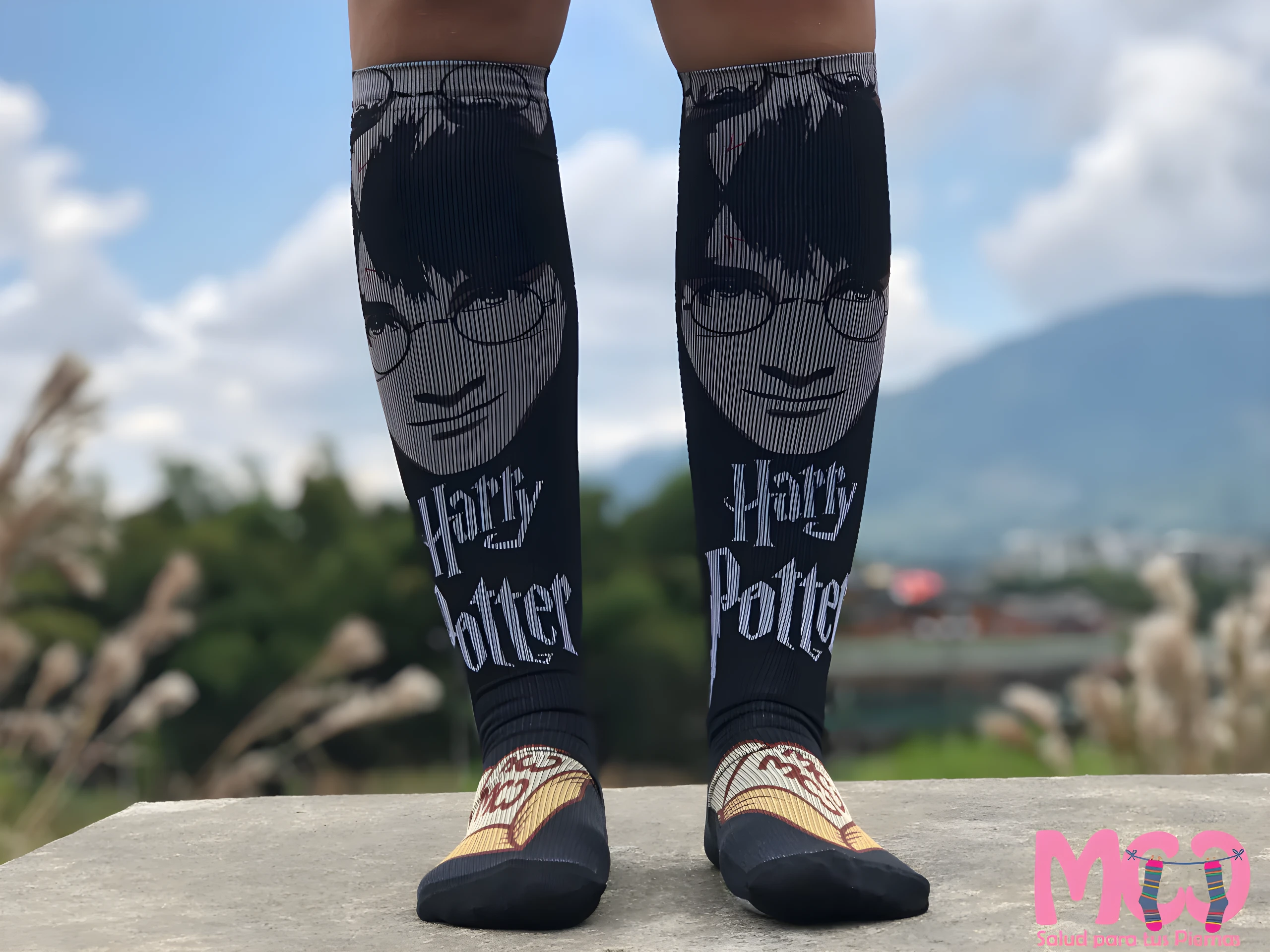 Medias de compresión negras con diseño de Harry Potter para adultos.