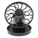 Mini ventilador solar negro con clip, diseño compacto, ideal para visera o gorra.