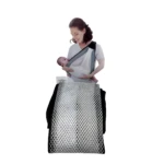 Mochila portabebés gris con bebé, set x2, texturizada transpirable, ideal para cargar.