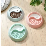 Platos interactivos Yin Yang para mascotas en azul, rosa y verde menta con divisiones para comida y agua.