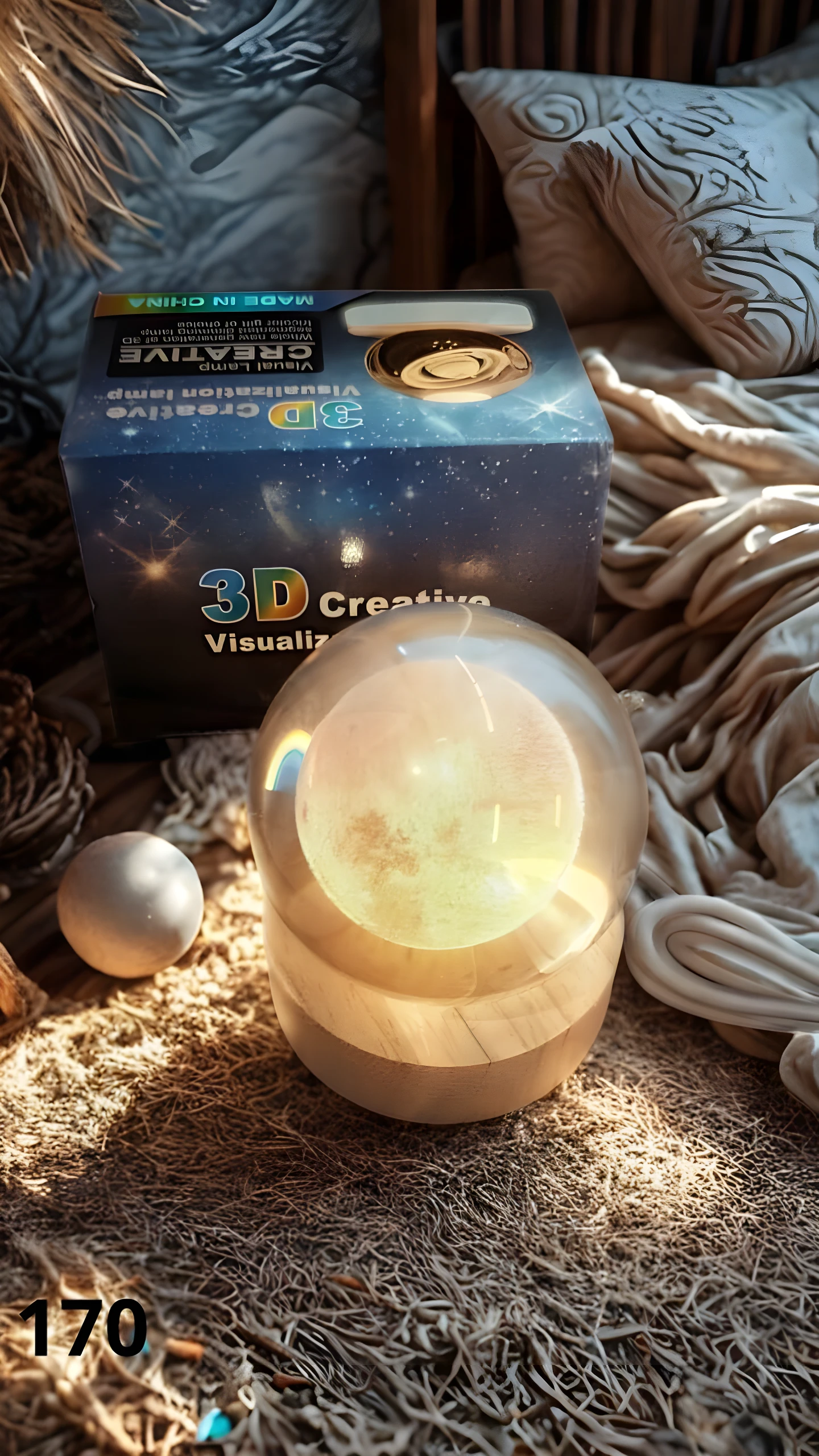 Esferas decorativas de cristal de 6 cm, set de 2 unidades, resaltan en alfombra natural con lámpara 3D de luna.