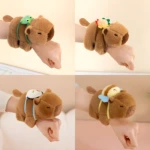 Pulsera felpa capibara con diseño de rana, taco, almohada y conejito. Cierre snap.