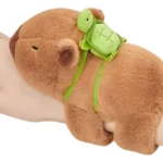 Pulsera capibara de felpa marrón con tortuga verde, ajustable para muñeca.