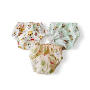 Ropa interior de entrenamiento infantil x3 con estampados de animales y ranas, fomentando la independencia.