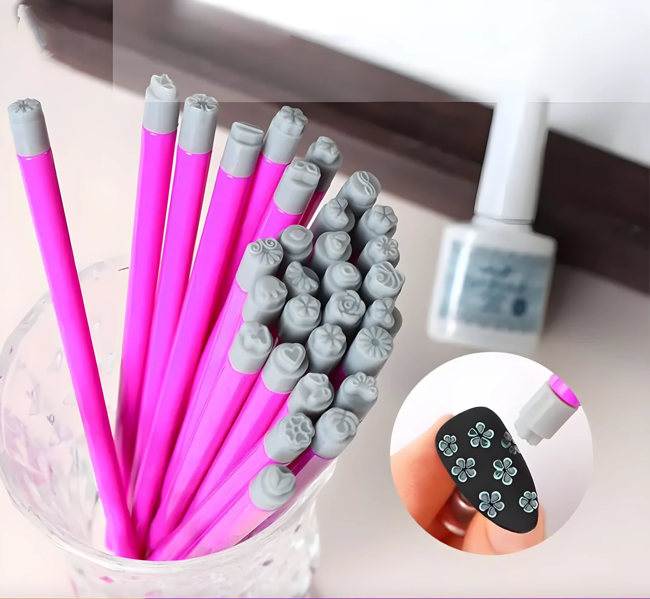 Set de 15 sellos para uñas con puntas de silicona rosa y gris para manicuras artísticas.