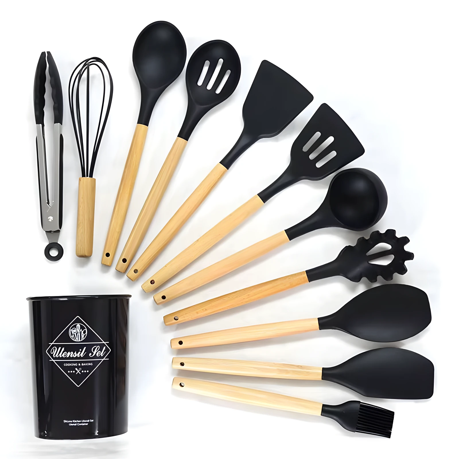 Set de 12 utensilios de cocina en silicona negra con mangos de madera, incluyendo espátulas, cucharones, batidor y pinzas, organizados en un recipiente negro.