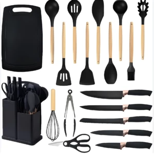 Set de 19 utensilios de cocina negros con mangos de madera, incluye tabla, cuchillos, espátulas, batidor, pinzas y organizador para mesón.