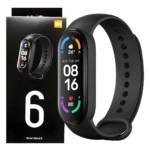 Smartband M6 negra, con pantalla táctil mostrando hora 08:16, temperatura 26°, PAI 80 y batería. Caja del producto al lado.