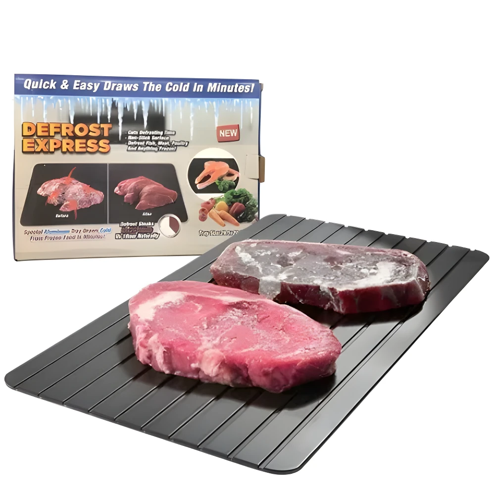 Tabla descongeladora de aluminio con dos cortes de carne cruda y empaque del producto.