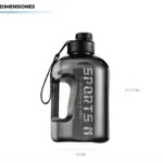 Termo botella de agua deportiva negra 1.7 L. Mide 24.5 cm alto x 12 cm ancho. Ideal para hidratación.