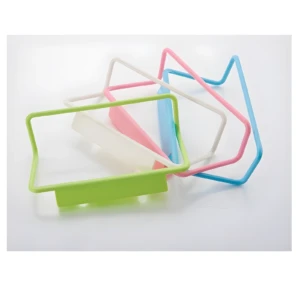 Set x2 toalleros colgantes: verde, blanco, rosa y azul.