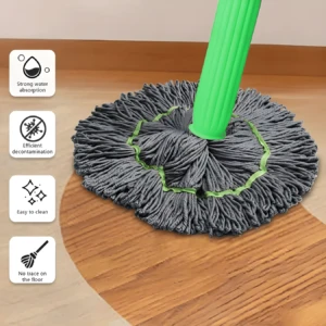 Trapero de microfibra gris con mango verde para limpieza de pisos, alta absorción y fácil limpieza.
