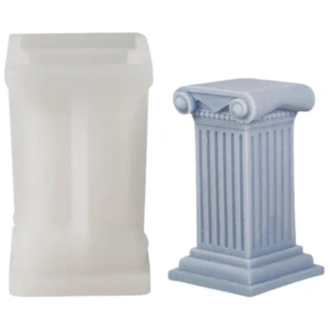 Molde de silicona blanco para columna griega y vela azul terminada, ideal para velas artesanales.
