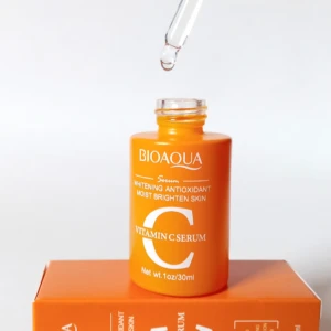 Serum Vitamina C Bioaqua naranja, con gotero y caja, 1oz/30ml.