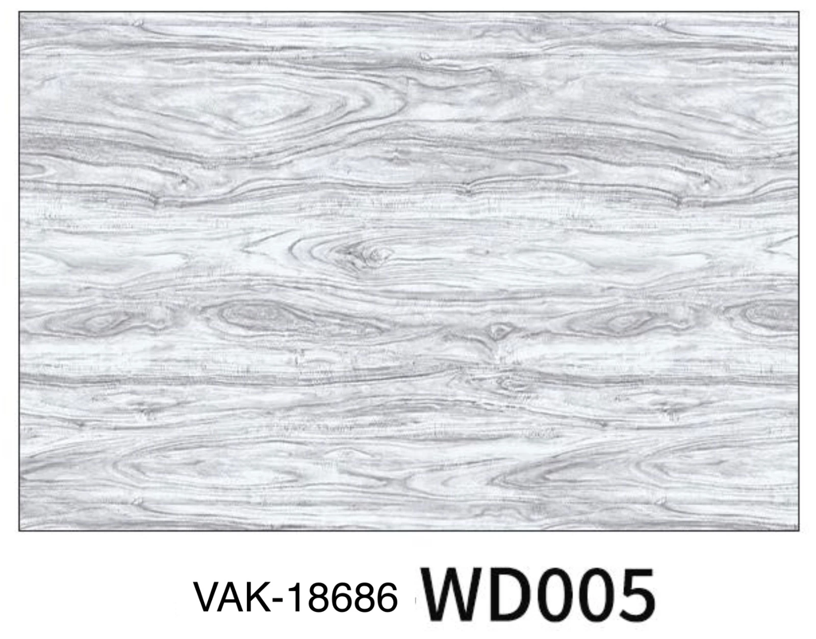 Papel madera adhesivo brillante color gris claro con vetas naturales, modelo WD005, ideal para renovar paredes y muebles sin obra.