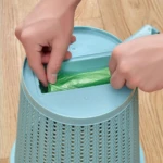 Papelera con Dispensador de Bolsas - Imagen 3