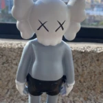 Kaws de Pie Figura Decorativa de Lujo - Imagen 5