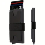 Tarjetero Flikt Premium negro con tarjetas visibles y correa de sujeción, acompañado de su funda protectora.