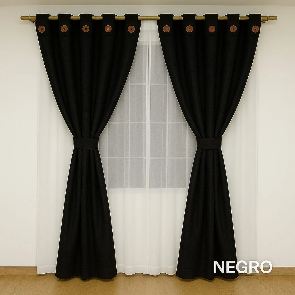 Cortinas negras de Jacquard con ojales y cordón, colgadas en barra dorada sobre ventana con malla blanca.