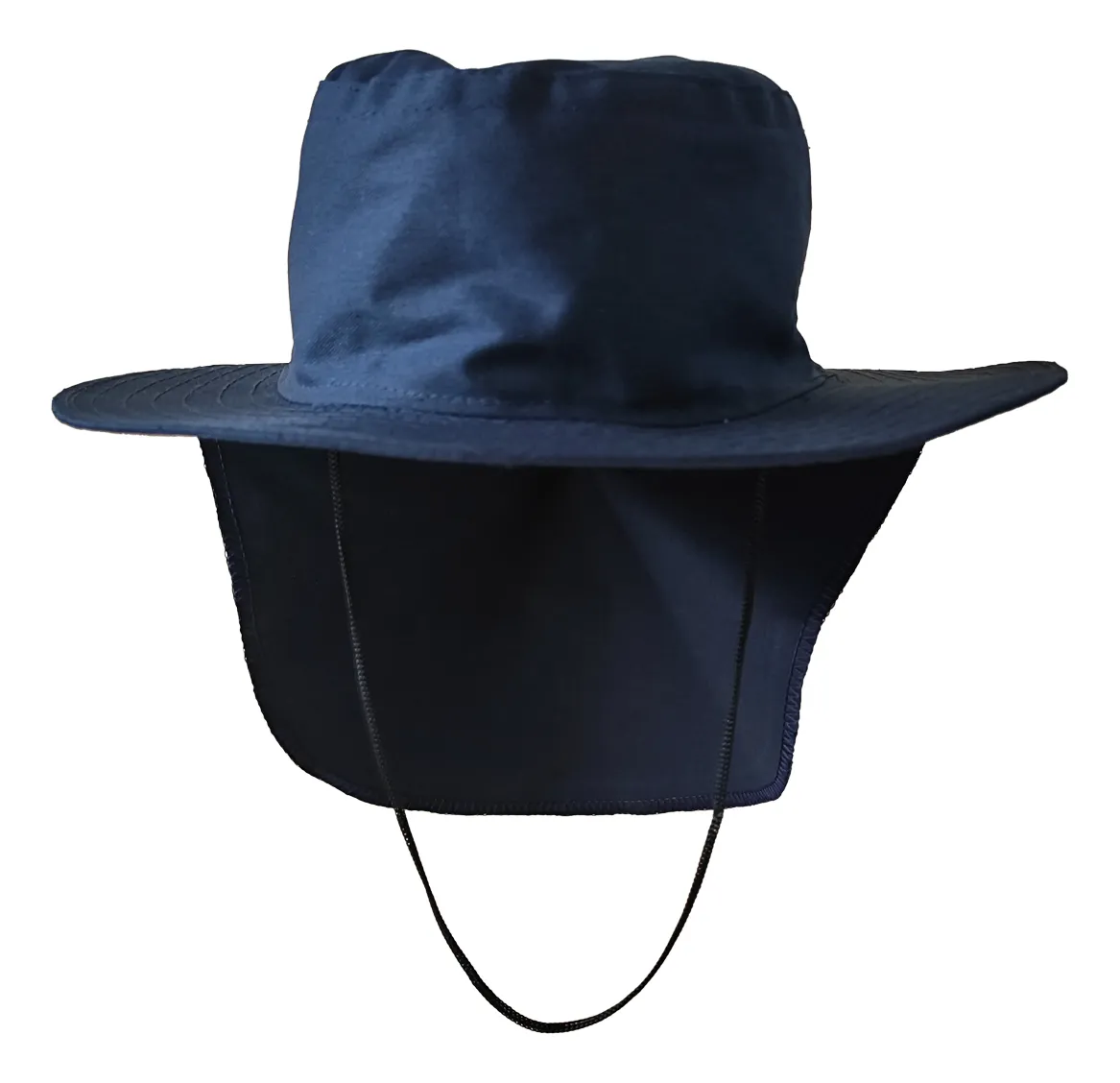 Gorro pescador azul oscuro de dril con protección para cuello y cordón ajustable.