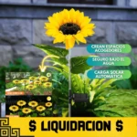 Farol solar decorativo en forma de girasol amarillo con centro negro y hojas verdes. Panel solar negro en el tallo. Texto superpuesto describe funciones de iluminación nocturna y resistencia al agua.