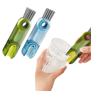 Set x3 cepillos limpiadores verde y azul para tapas y botellas con cerdas metálicas y raspador amarillo en uso.