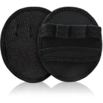 Guantes de agarre negros con textura de malla y tiras para entrenamiento, ideal para proteger manos.